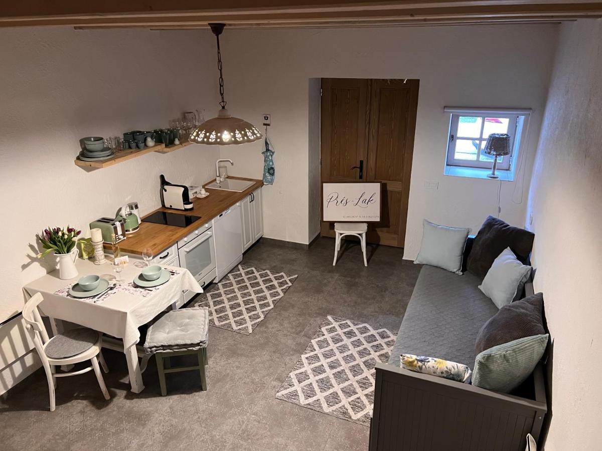 Pres-Lak Apartment Tarján Екстериор снимка