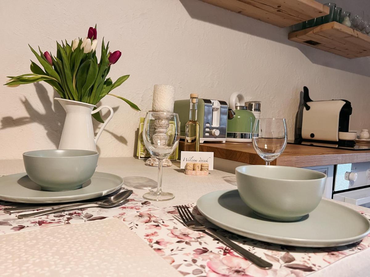 Pres-Lak Apartment Tarján Екстериор снимка