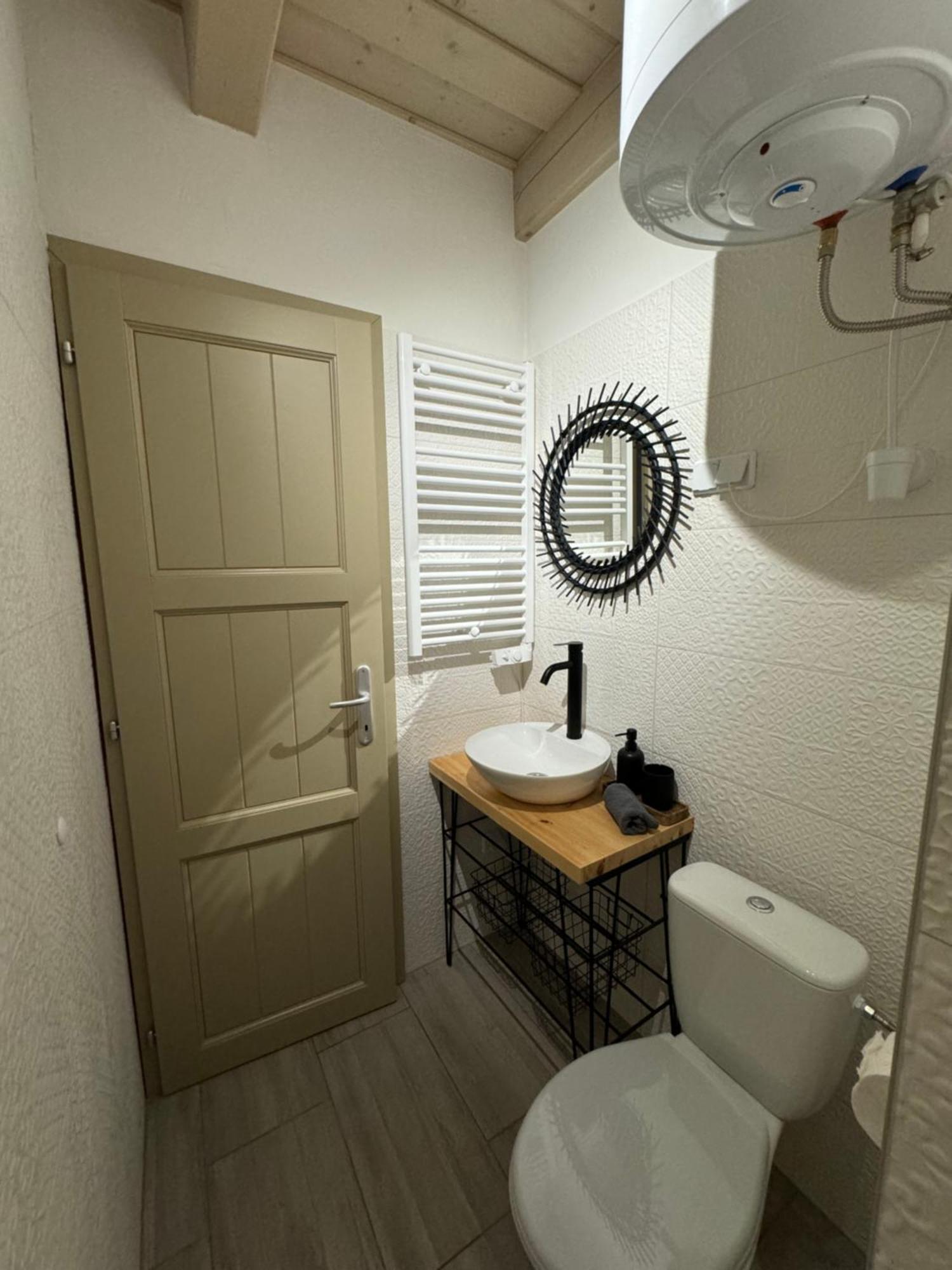 Pres-Lak Apartment Tarján Екстериор снимка